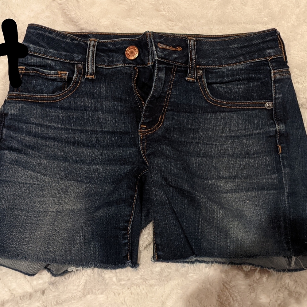 LIKE NEW American Eagle Cut Off Denim Shorts